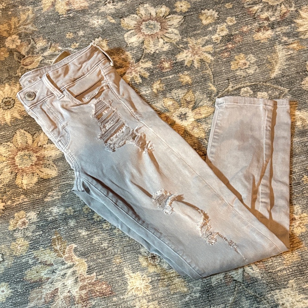 American Eagle Gray Distressed Women Jeans